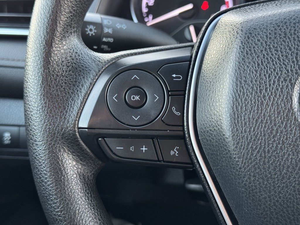 2018 Toyota Camry Image 15