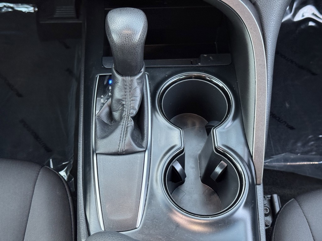 2018 Toyota Camry Image 20