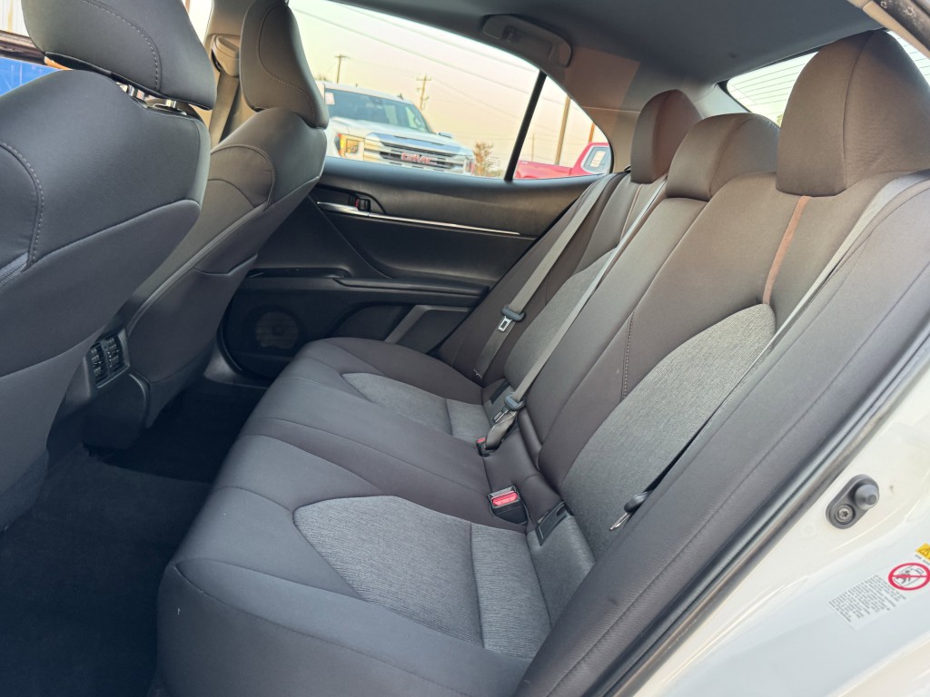 2018 Toyota Camry Image 25