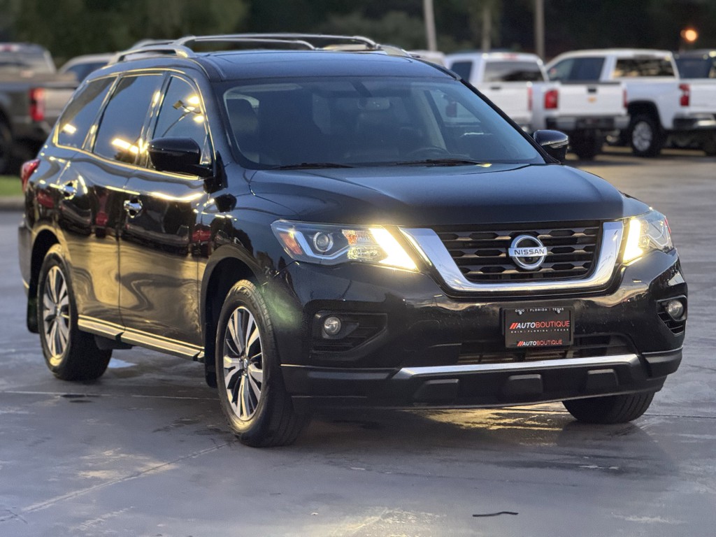 2017 Nissan Pathfinder Image 3