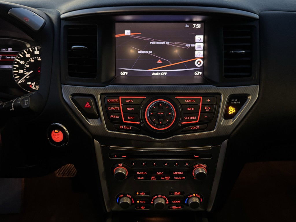 2017 Nissan Pathfinder Image 13