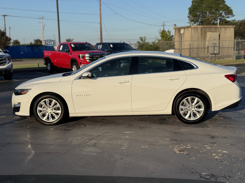 2023 Chevrolet Malibu Image 10