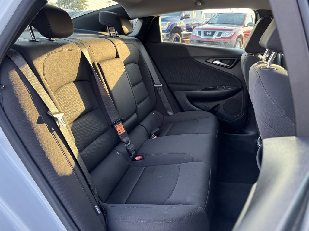 2023 Chevrolet Malibu Image 24
