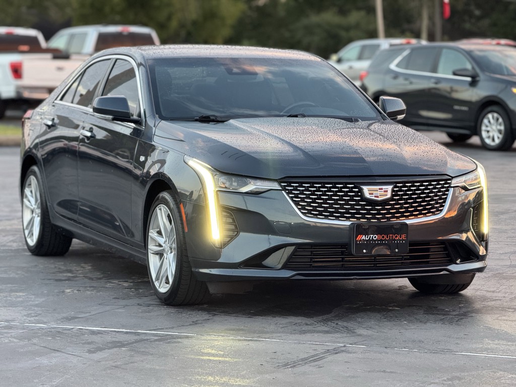 2022 Cadillac CT4 Image 3
