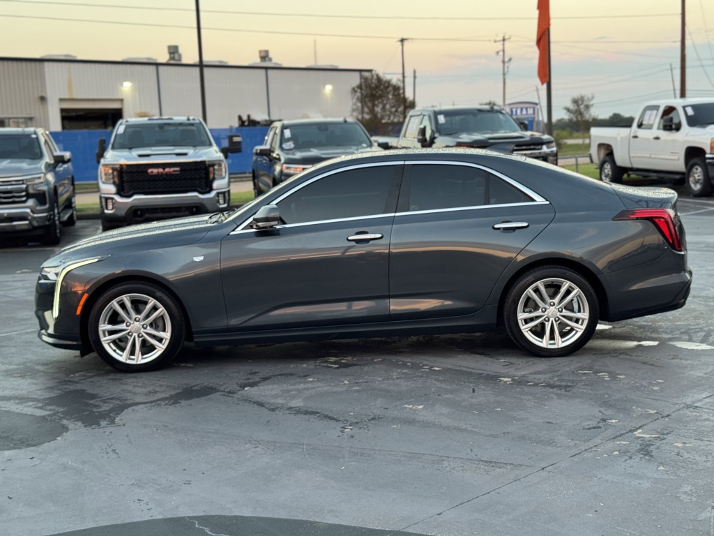 2022 Cadillac CT4 Image 10