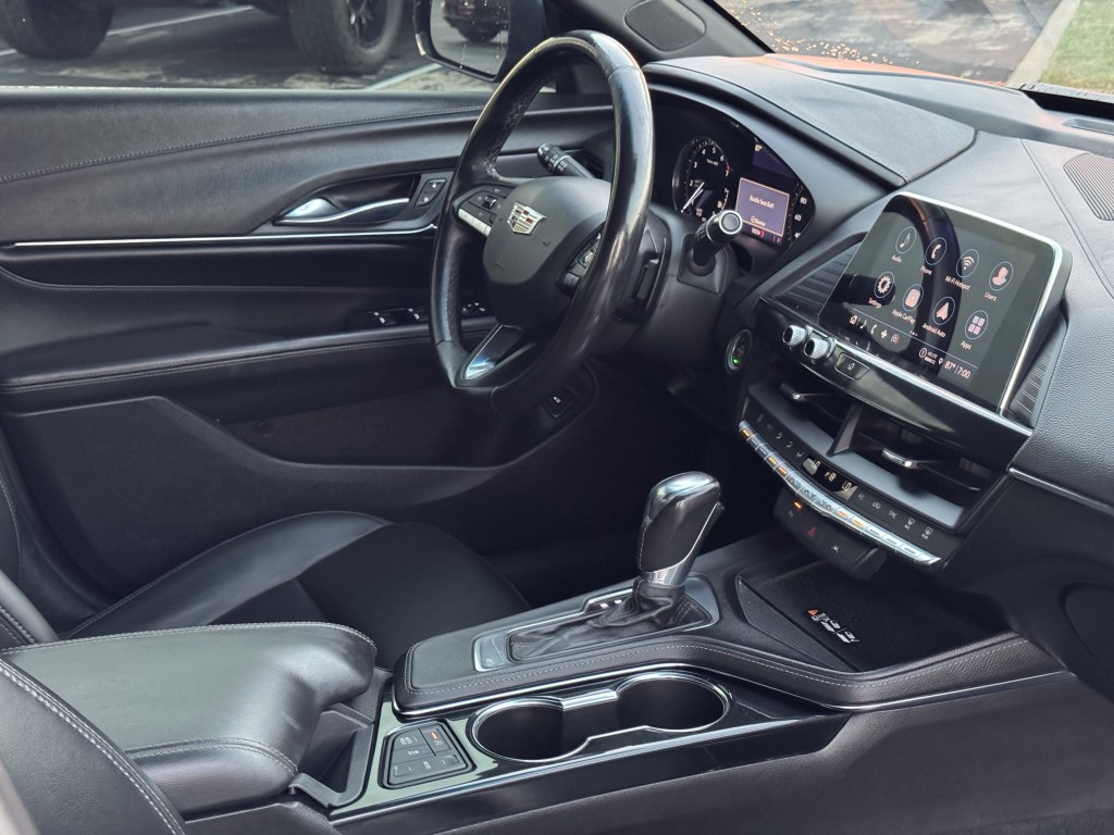 2022 Cadillac CT4 Image 13