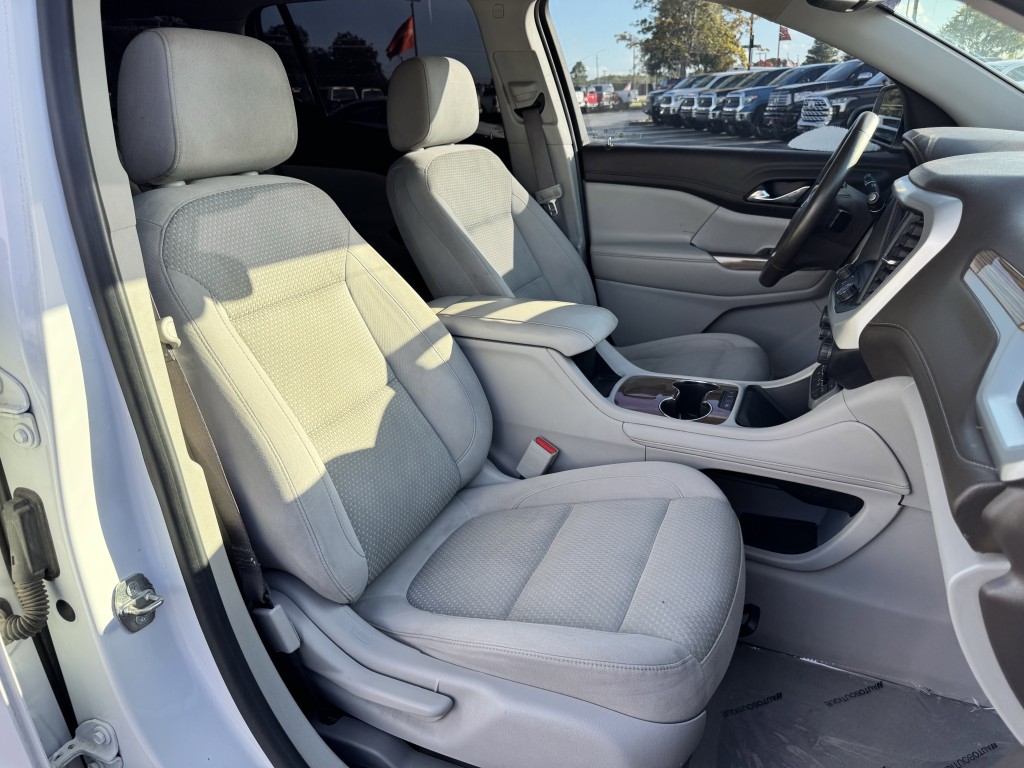 2020 GMC Acadia Image 23
