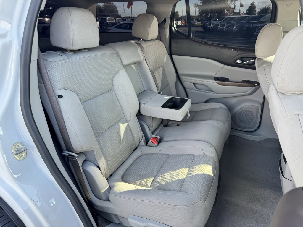 2020 GMC Acadia Image 24