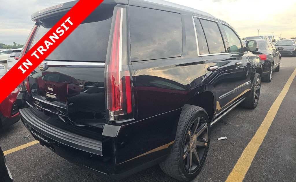 2016 Cadillac Escalade Image 6