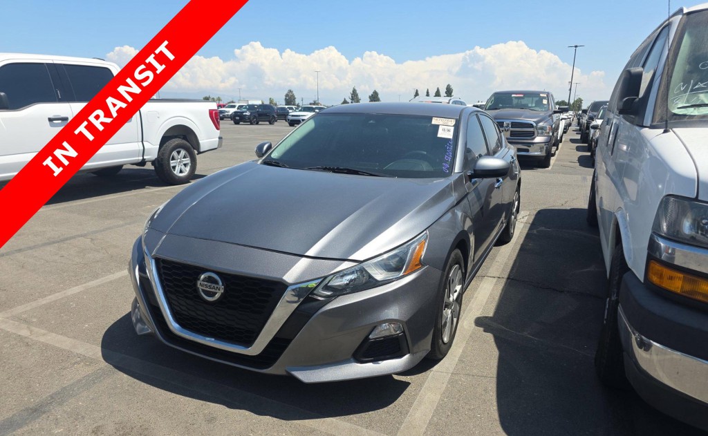 2021 Nissan Altima Image 1