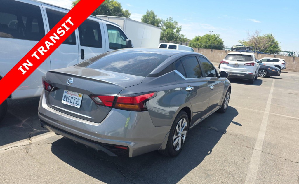 2021 Nissan Altima Image 6
