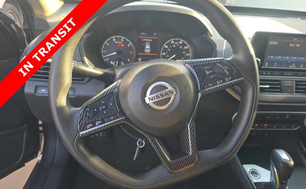 2021 Nissan Altima Image 8