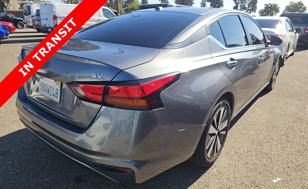 2021 Nissan Altima Image 5