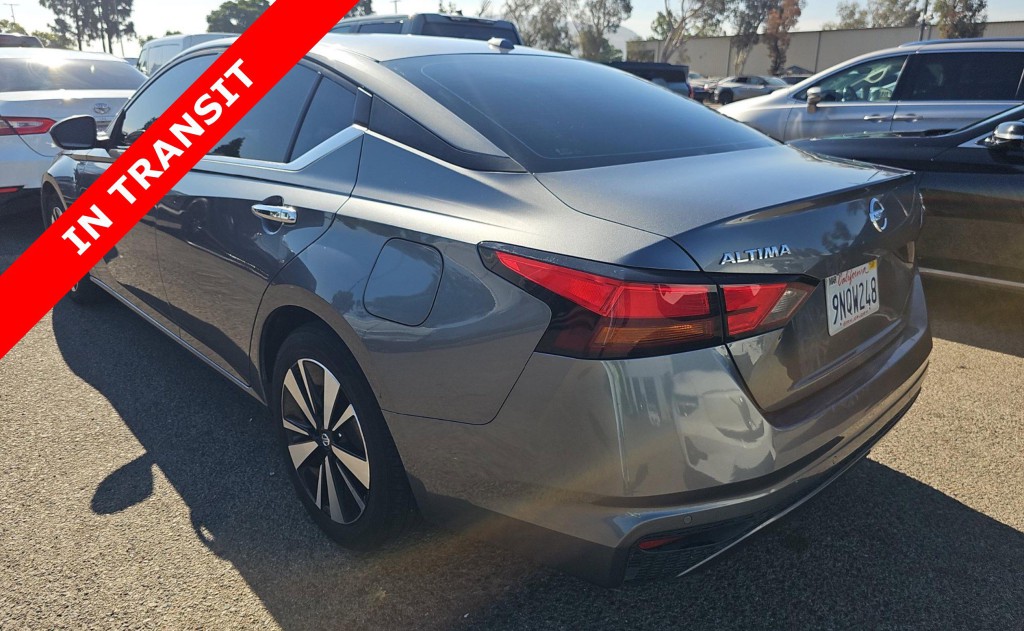 2021 Nissan Altima Image 6
