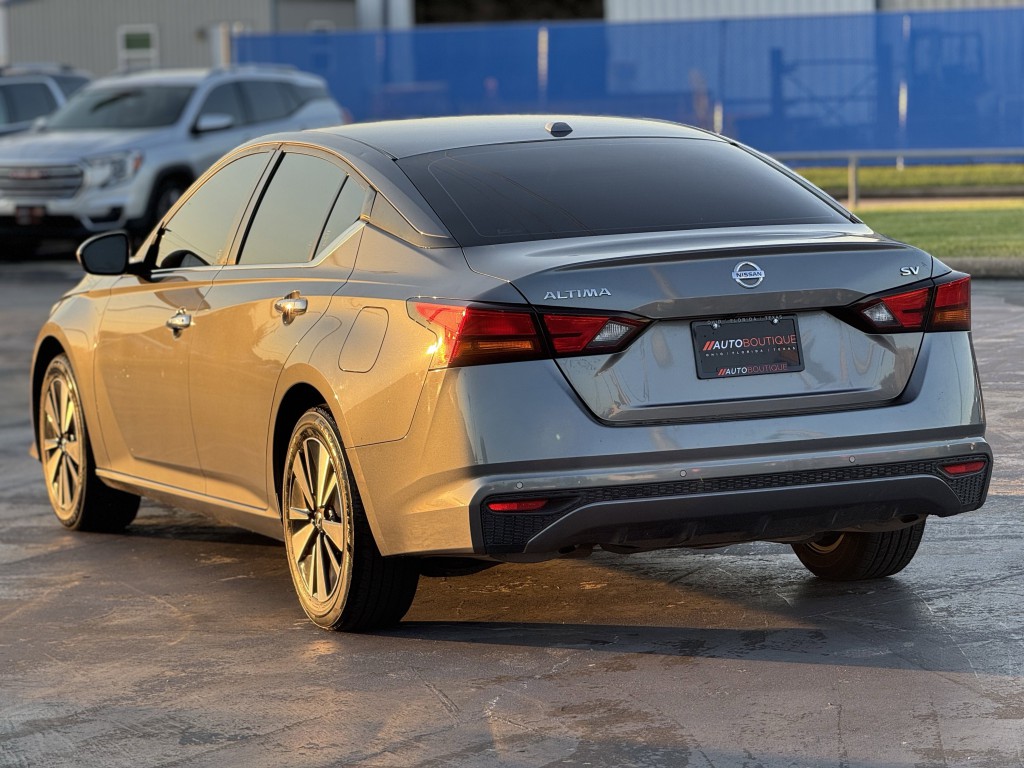 2021 Nissan Altima Image 8