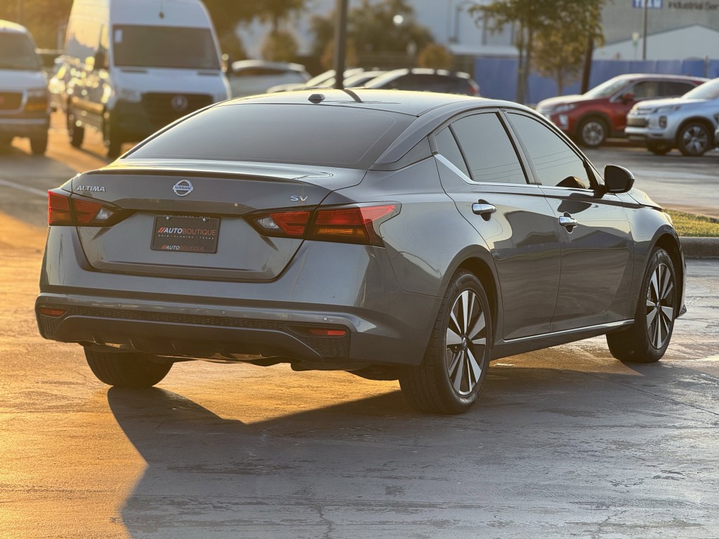 2021 Nissan Altima Image 9