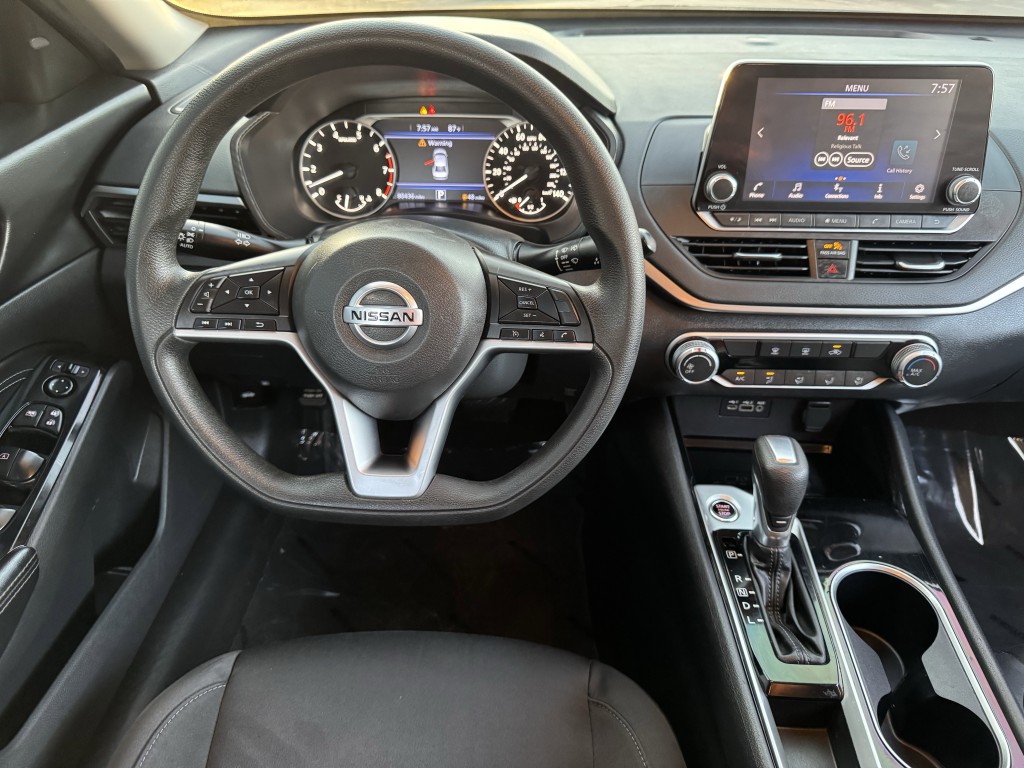 2021 Nissan Altima Image 14