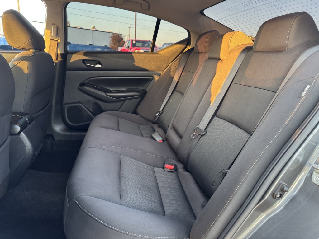 2021 Nissan Altima Image 26
