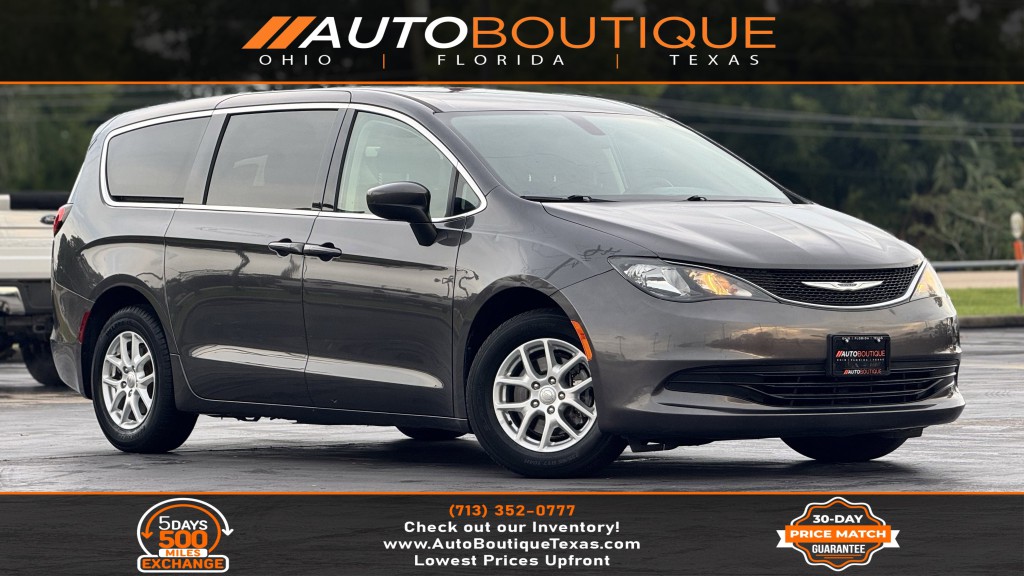 2020 Chrysler Voyager Image 1