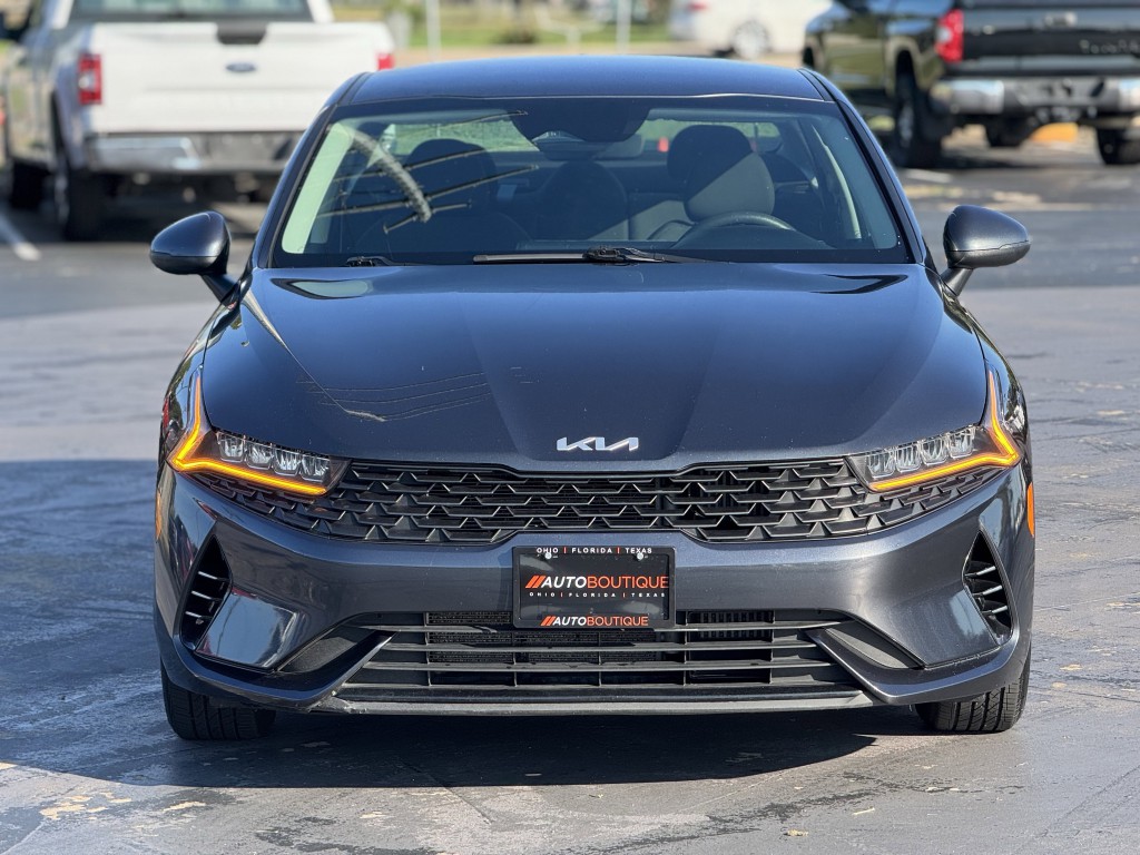 2023 Kia K5 Image 6