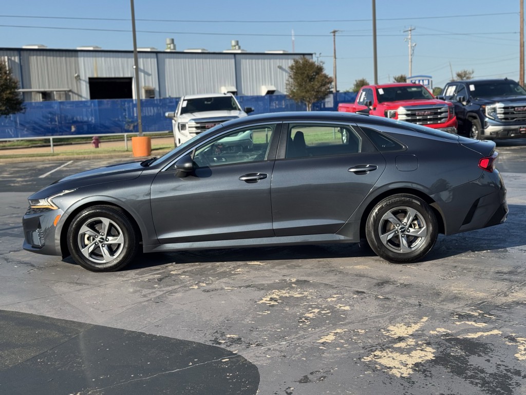 2023 Kia K5 Image 10