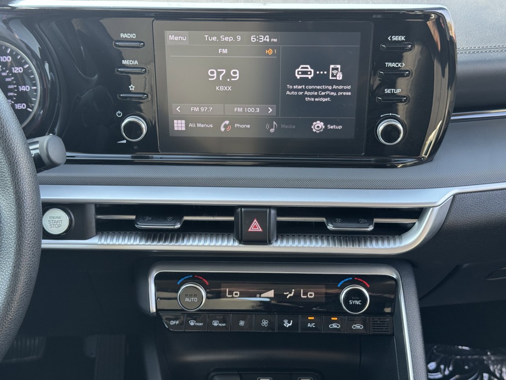 2023 Kia K5 Image 22