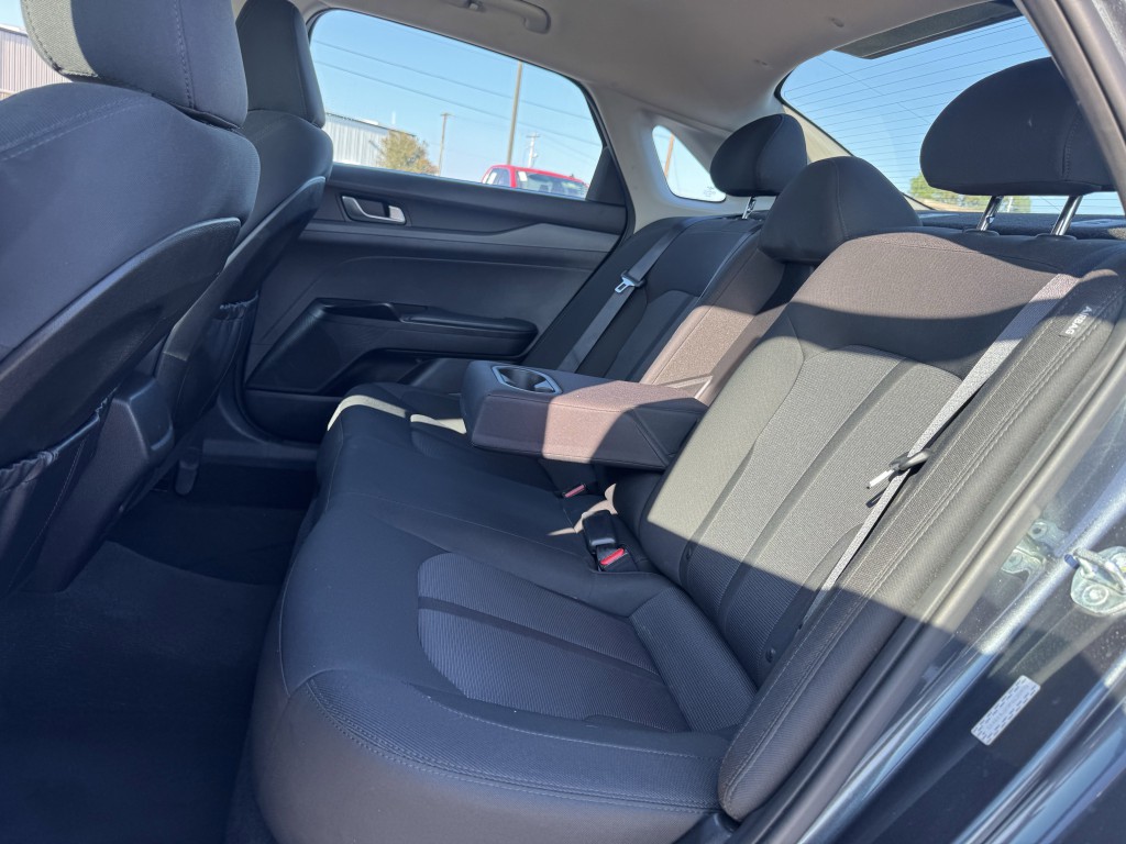 2023 Kia K5 Image 33