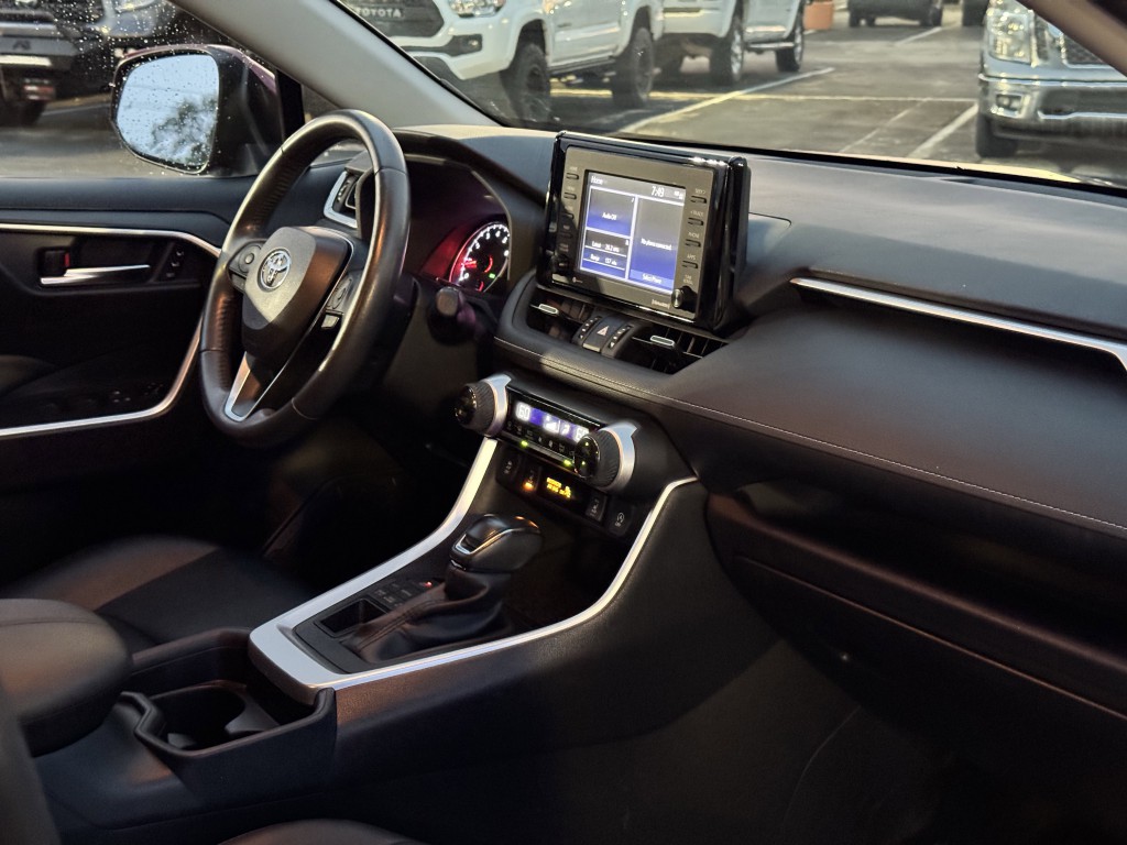 2020 Toyota Rav4 Image 13