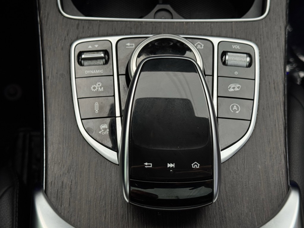 2020 Mercedes-Benz C-Class Image 37