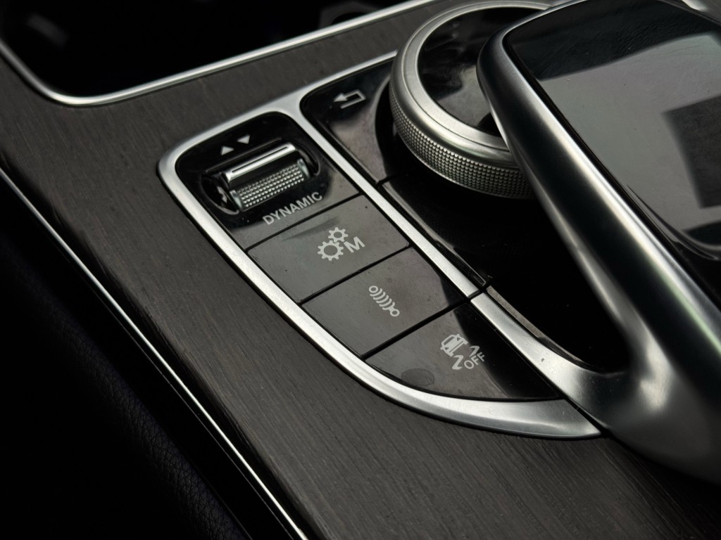 2020 Mercedes-Benz C-Class Image 38