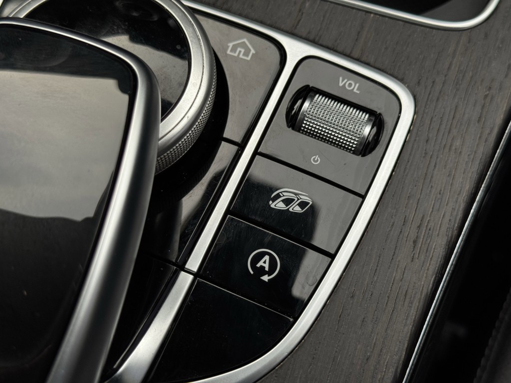 2020 Mercedes-Benz C-Class Image 39