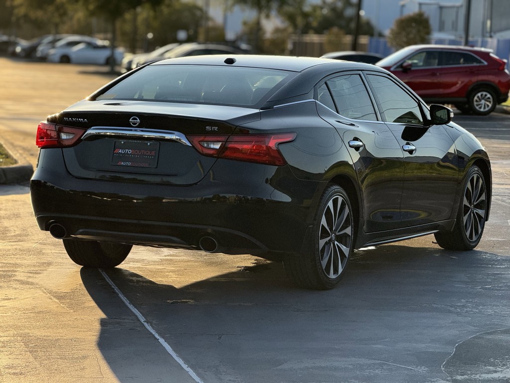2016 Nissan Maxima Image 9