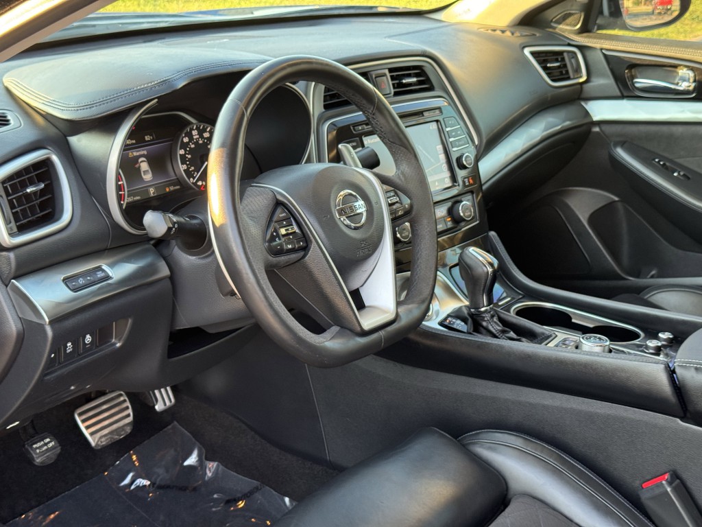 2016 Nissan Maxima Image 11