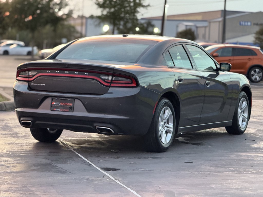 2022 Dodge Charger Image 8