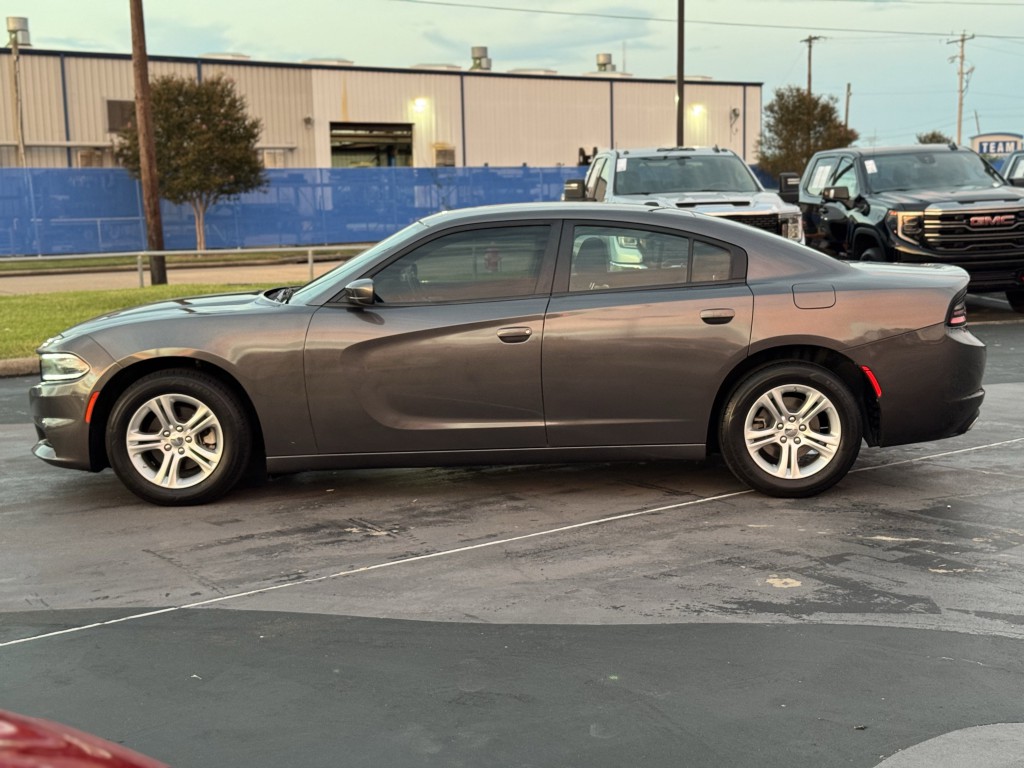 2022 Dodge Charger Image 9