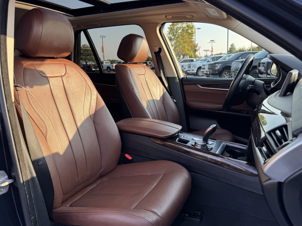 2015 BMW X5 Image 24
