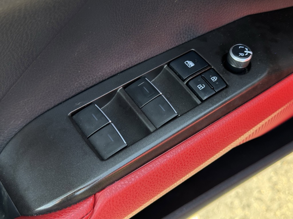 2021 Toyota Camry Image 21