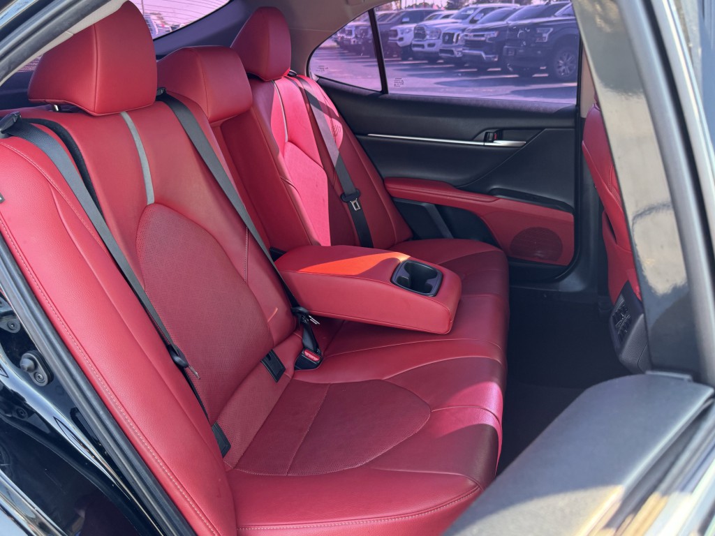 2021 Toyota Camry Image 24