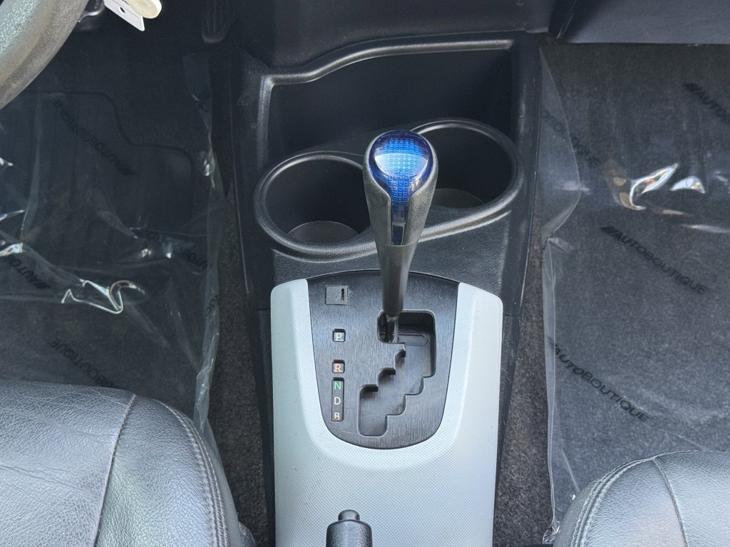 2014 Toyota Prius Image 16