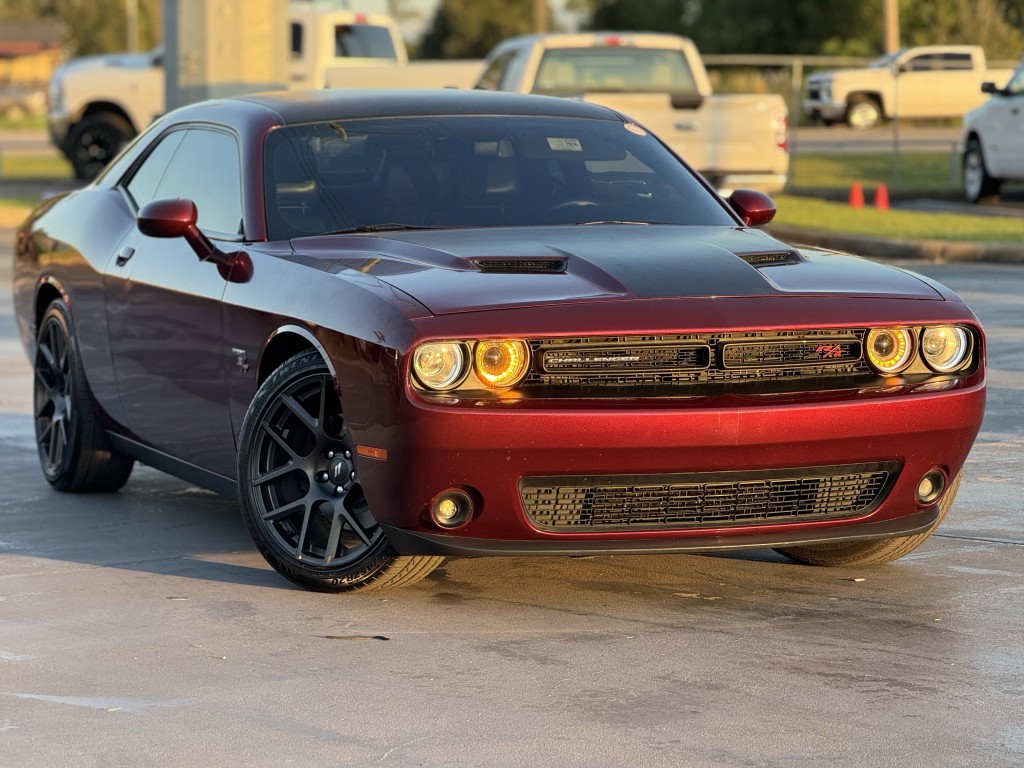 2017 Dodge Challenger Image 3
