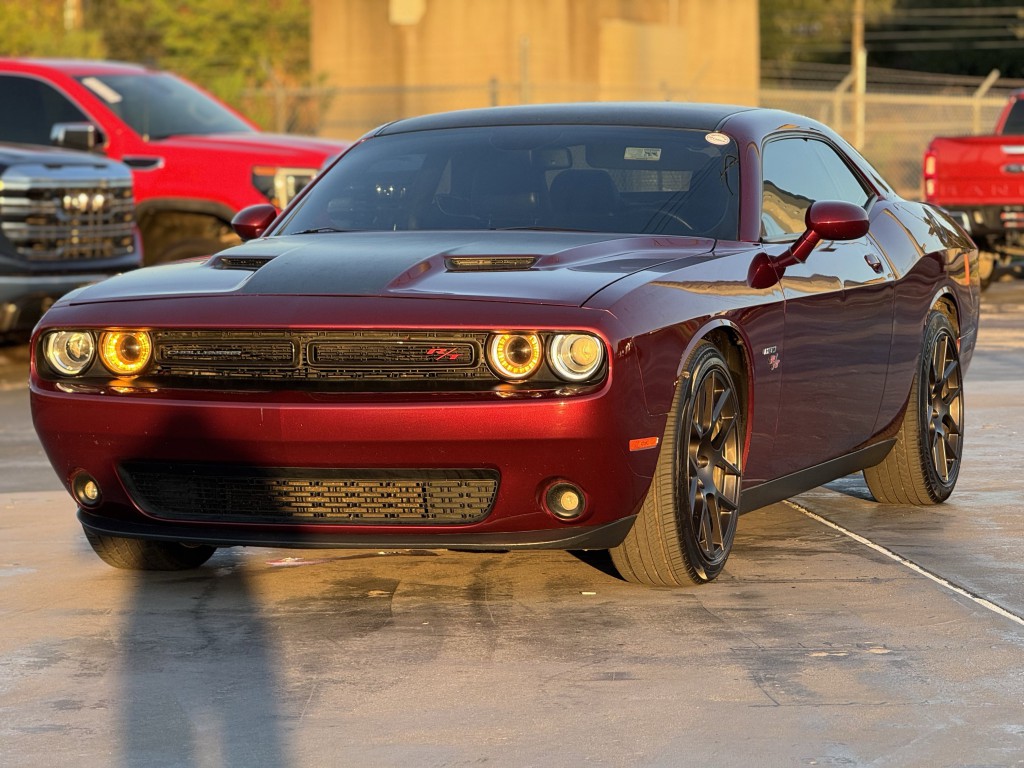 2017 Dodge Challenger Image 5