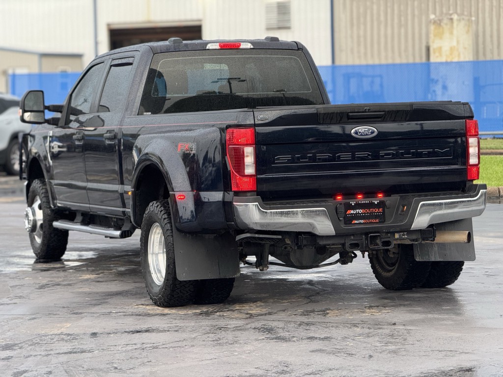 2022 Ford F-350 Image 8
