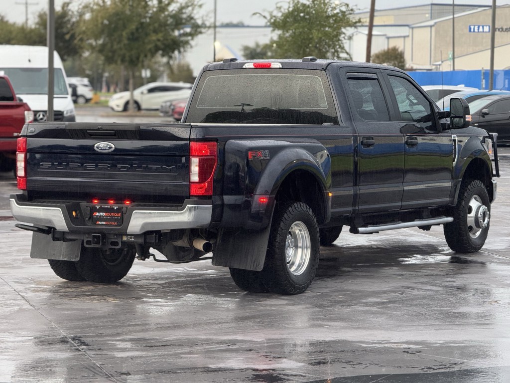 2022 Ford F-350 Image 9