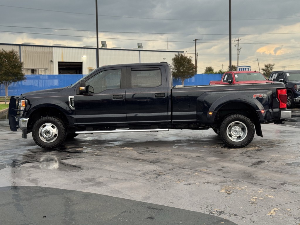2022 Ford F-350 Image 10