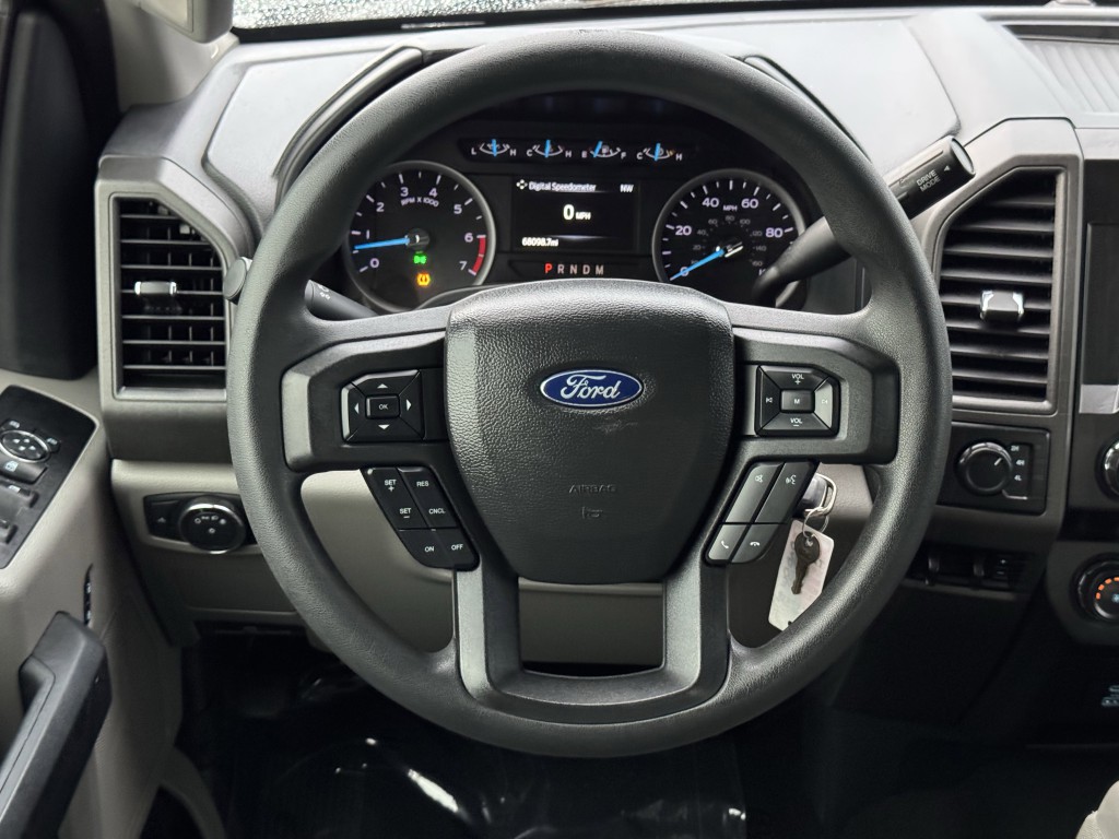 2022 Ford F-350 Image 15