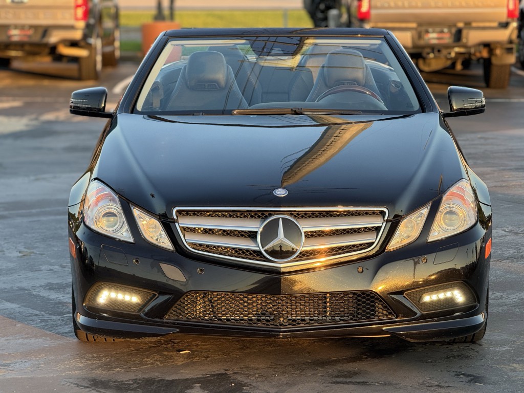 2011 Mercedes-Benz E-Class Image 6
