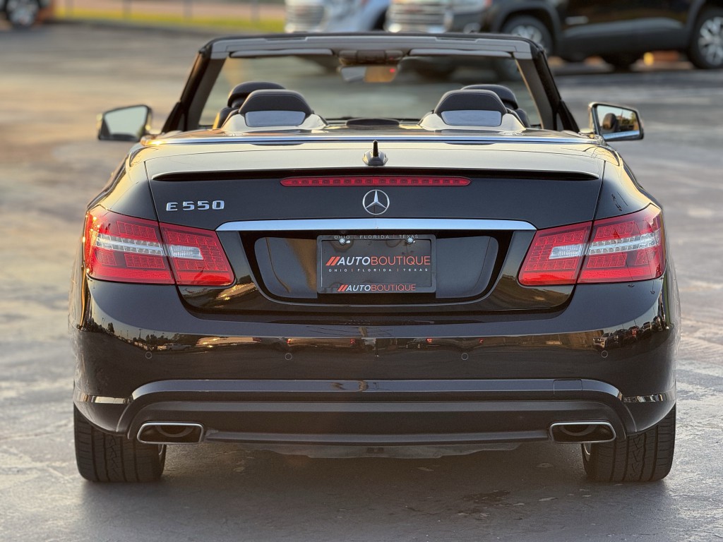 2011 Mercedes-Benz E-Class Image 8