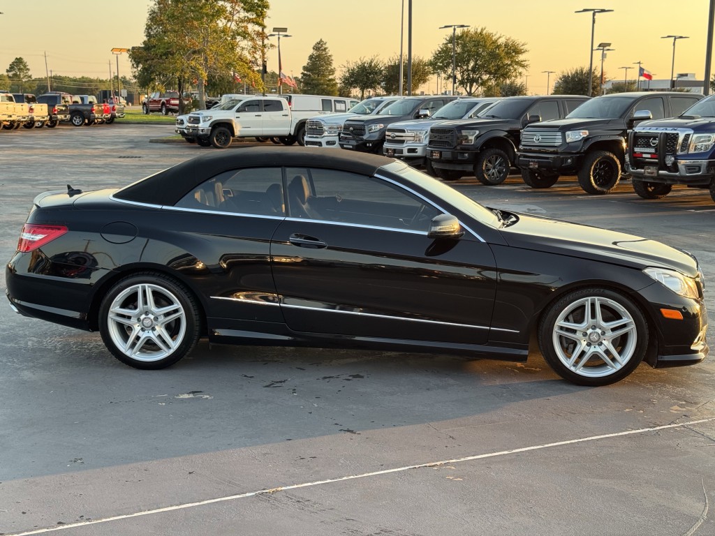 2011 Mercedes-Benz E-Class Image 12