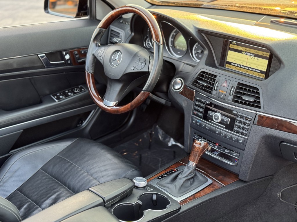 2011 Mercedes-Benz E-Class Image 15