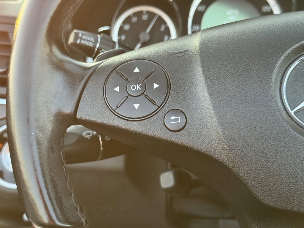 2011 Mercedes-Benz E-Class Image 18